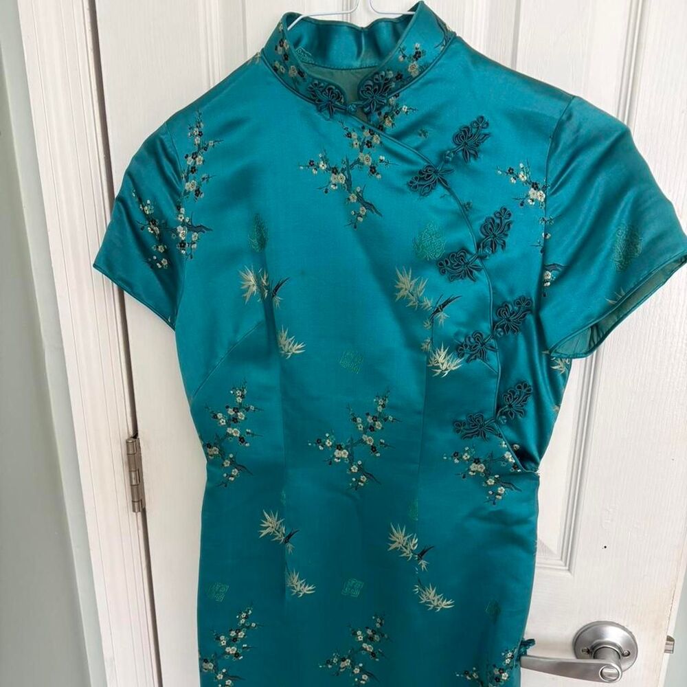 Dorothy Rose Vintage Women's Blue and Green Asian Blouse